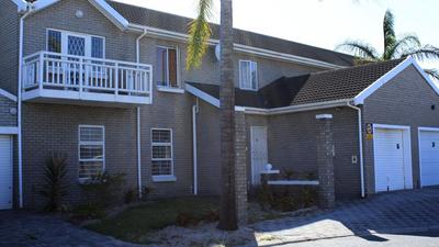 Townhouse For Rent in Blommendal, Bellville