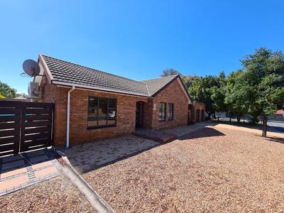 House For Rent in Arauna, Brackenfell