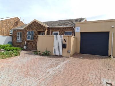 Townhouse For Sale in Vredekloof Heights, Brackenfell