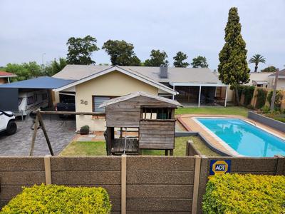 House For Rent in Bloemhof, Bellville